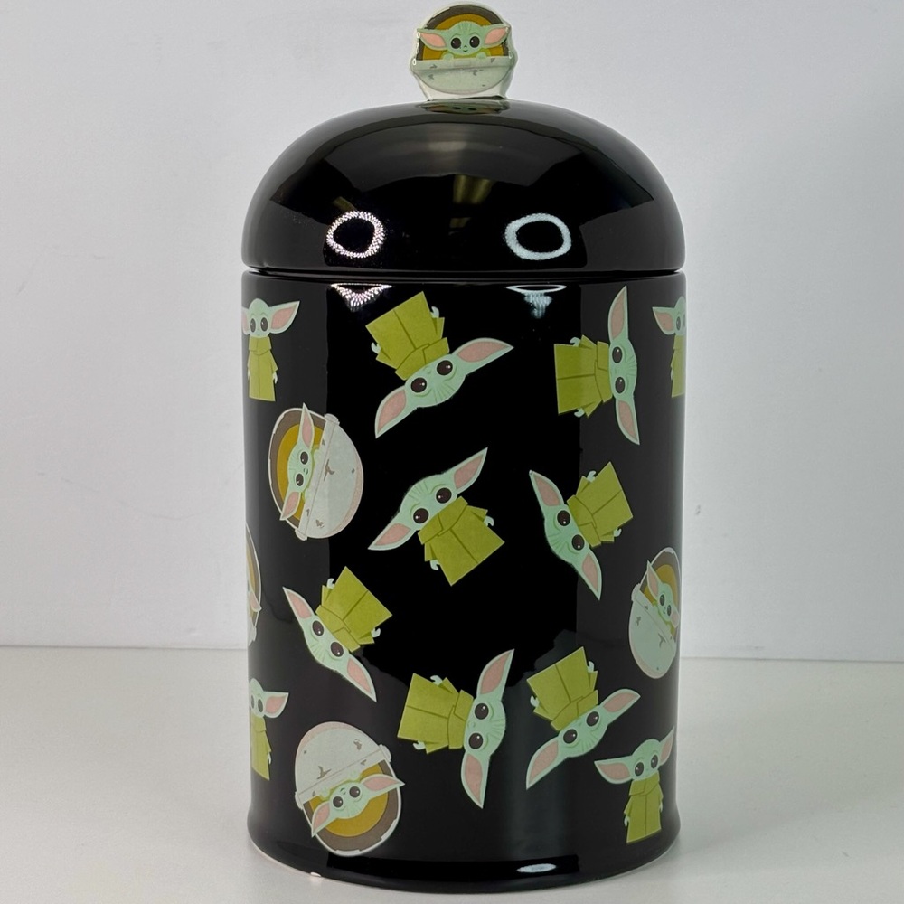 Star Wars Disney Baby Yoda Grogu The Child Mandalorian Small Cookie Jar Canister
